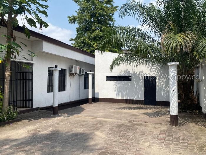 VILLA  AU QUARTIER MA CAMPAGNE COMMUNE DE