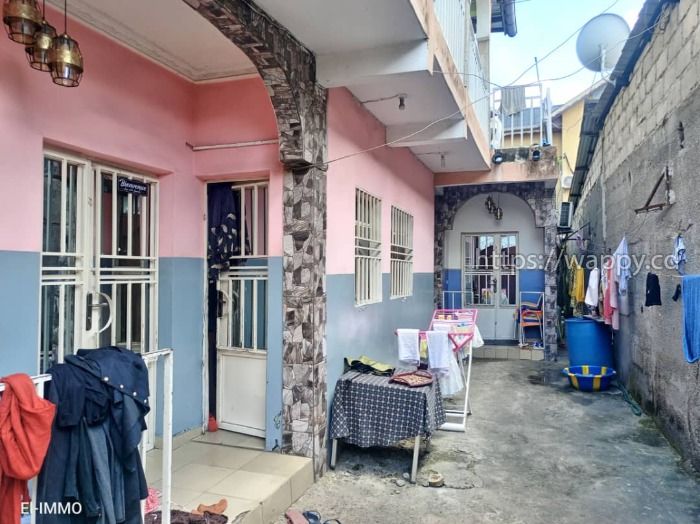 Parcelle de R+1 à Lemba au Quartier salongo