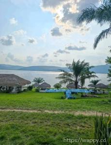 Site touristique au bord du fleuve à maluku