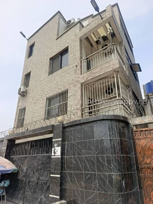 Parcelle Mixte avec Immeuble et Maison Basse