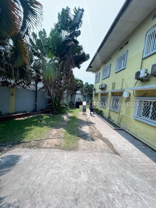 Grande Villa R+1 à Limete près du Petit Boulevard