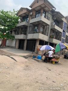Immeuble R+2 de 8 appartements à Matonge