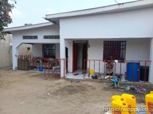 Belle Maison Clôturée avec Portail – N'sele
