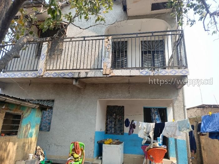 Parcelle bâtie de 200m² avec immeuble R+1 + annexe