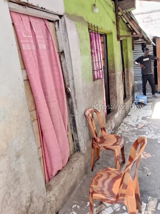Parcelle avec 4 Portes Locatives  – Ngiri-ngiri