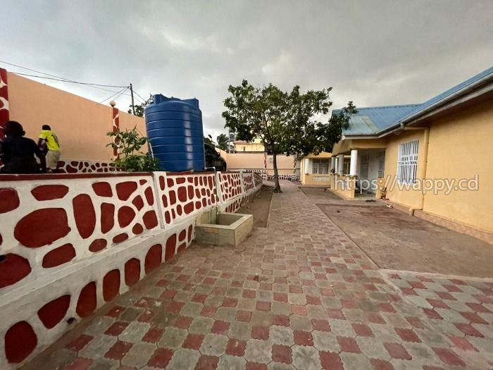 Grande parcelle avec 3 appartements modernes