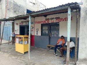 Parcelle à usage commercial et résidentiel