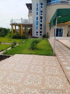 COMPLEXE HÔTELIER DE LUXE À MONT NGAFULA