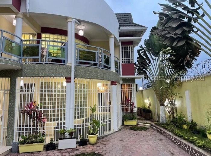 PARCELLE SUR NGALIEMA MIMOSA