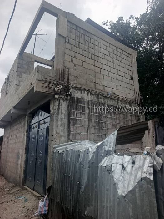 Parcelle avec Bâtiment Inachevé R+2 – Efobank