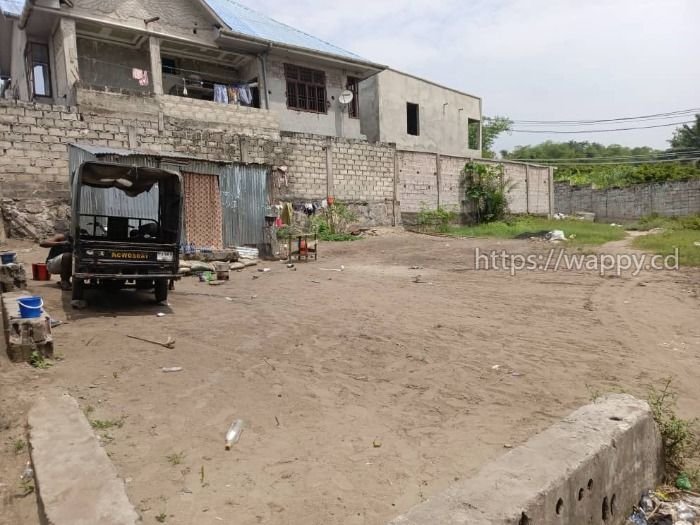 Terrain À Nganda Sese/ N'sele