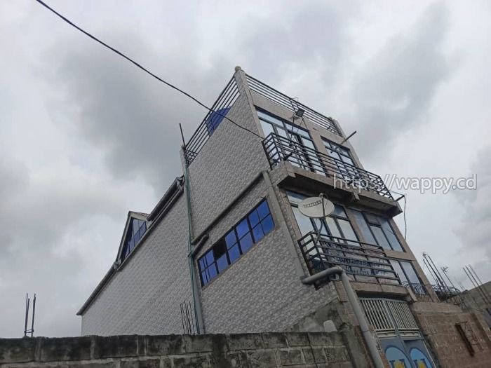 FLAT HÔTEL À N’SELE / ARRÊT CAMP PM