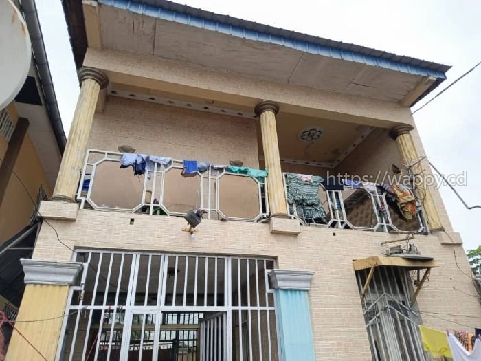 Parcelle avec bâtiment R+1 – N’Djili Q9