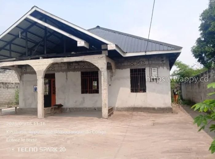 Parcelle clôturée avec maison à Bibwa (N’sele)