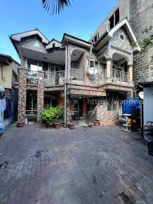 Immeuble Duplex R+1 à vendre à Limete Funa