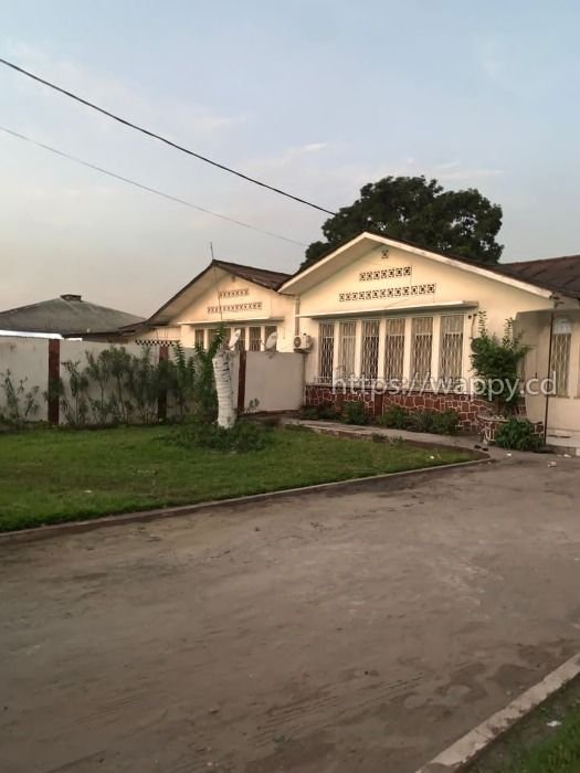 Terrain Premium sur principale Avenue Tropique