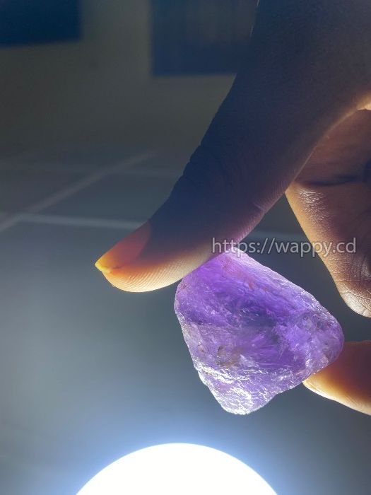 Pierre brute violette améthyste naturel