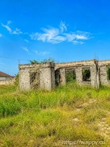 Parcelle à Moanda-Ville avec une grande maison