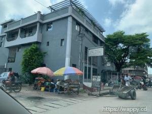 Immeuble R+2 de Rapport sur Macadam à Barumbu