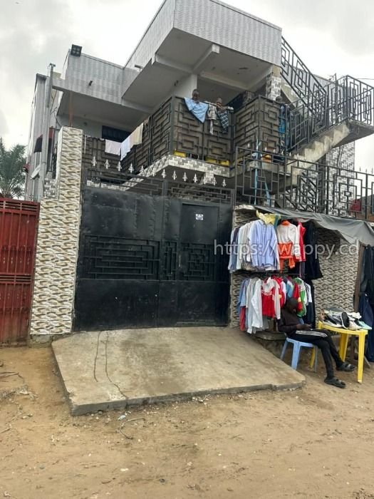 PARCELLE R+1 NEUVE À MONT-NGAFULA