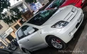 Toyota ist 2006 - très bon état