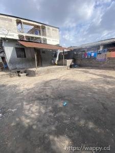 Parcelle de 198m² soit 9/22m avec maison