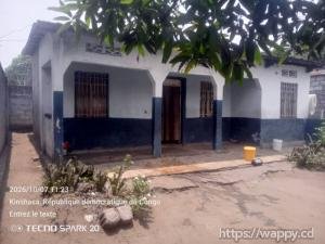 PARCELLE AVEC GRANDE MAISON HABITABLE