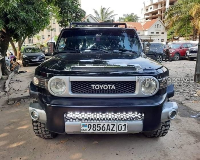 TOYOTA FJ CRUISER 2010