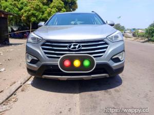 Hyundai santafe 2014 sans plaque