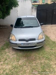 TOYOTA YAARIS AVEC PLAQUE RÉCENTE MANUEL