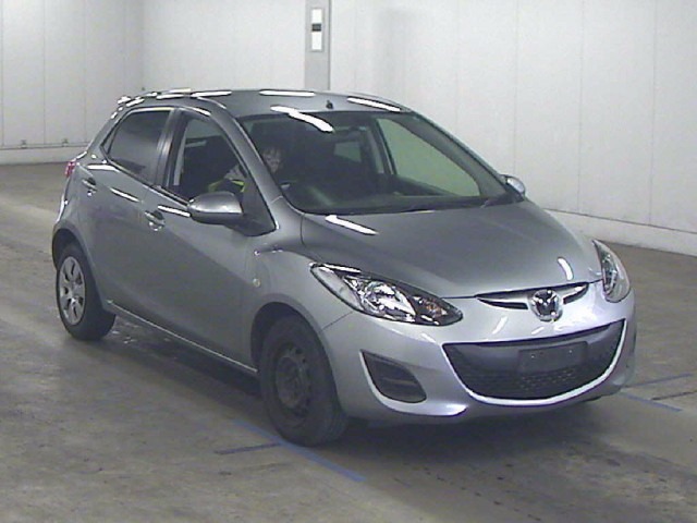 MAZDA DEMIO 2013