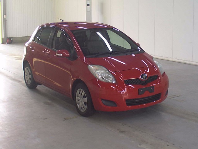 TOYOTA VITZ 2010