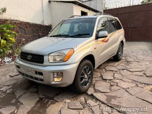 Toyota rav4 intermédiaire