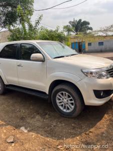 TOYOTA FORTUNER 2010