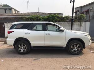 Toyota fortuner 2021