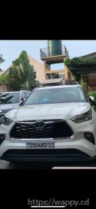Toyota highlander 2020 Automatique Essence Volan