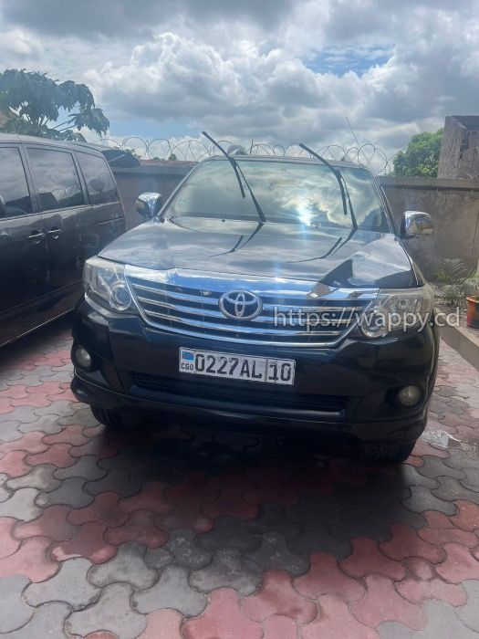 Toyota fortuner 2014