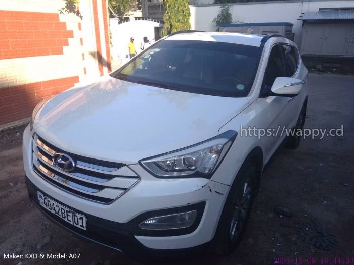 HYUNDAI SANTAFE 2013