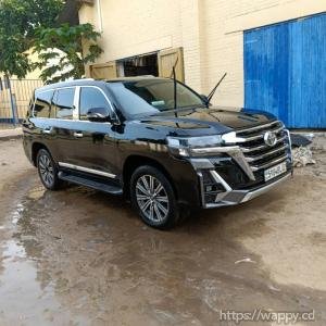 Toyota land cruiser VXR 2021