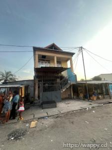 Maison en étage à vendre dans la commune de KALAMU