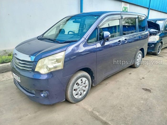 Toyota Noah 2018