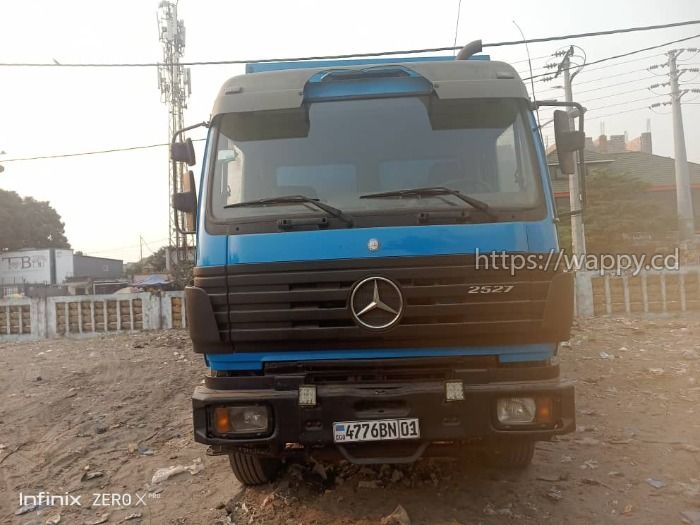 Mercedes Benz 2527