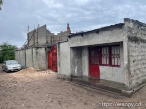 Maison en Étage de R+1 Inachevée