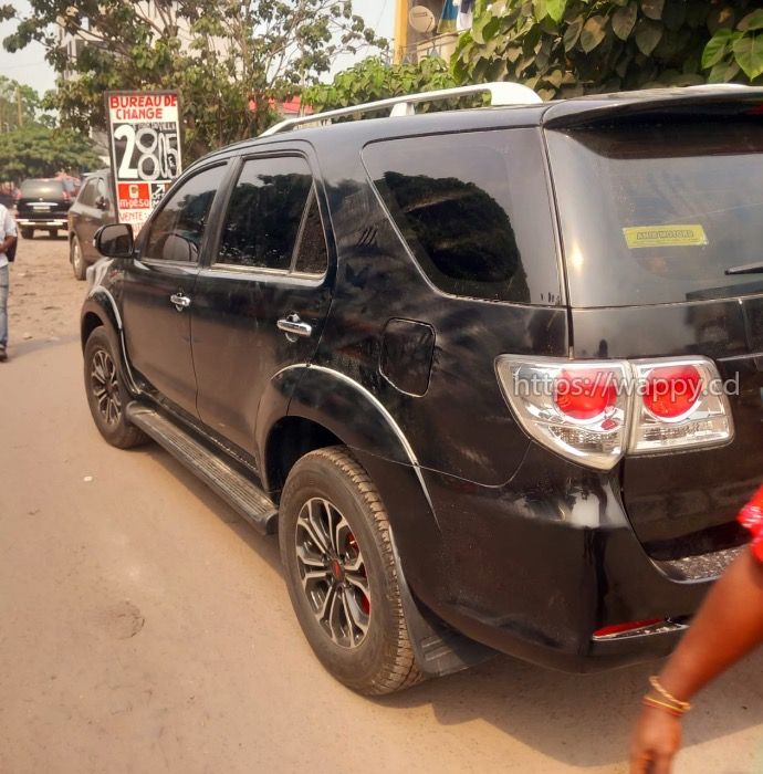 Toyota Fortuner 2015