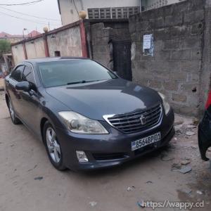 Toyota crown full option