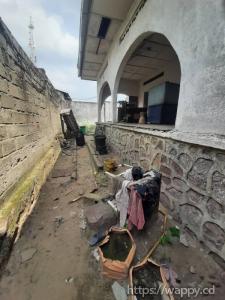 Parcelle prêt à habiter à Binza UPN C/ngaliema